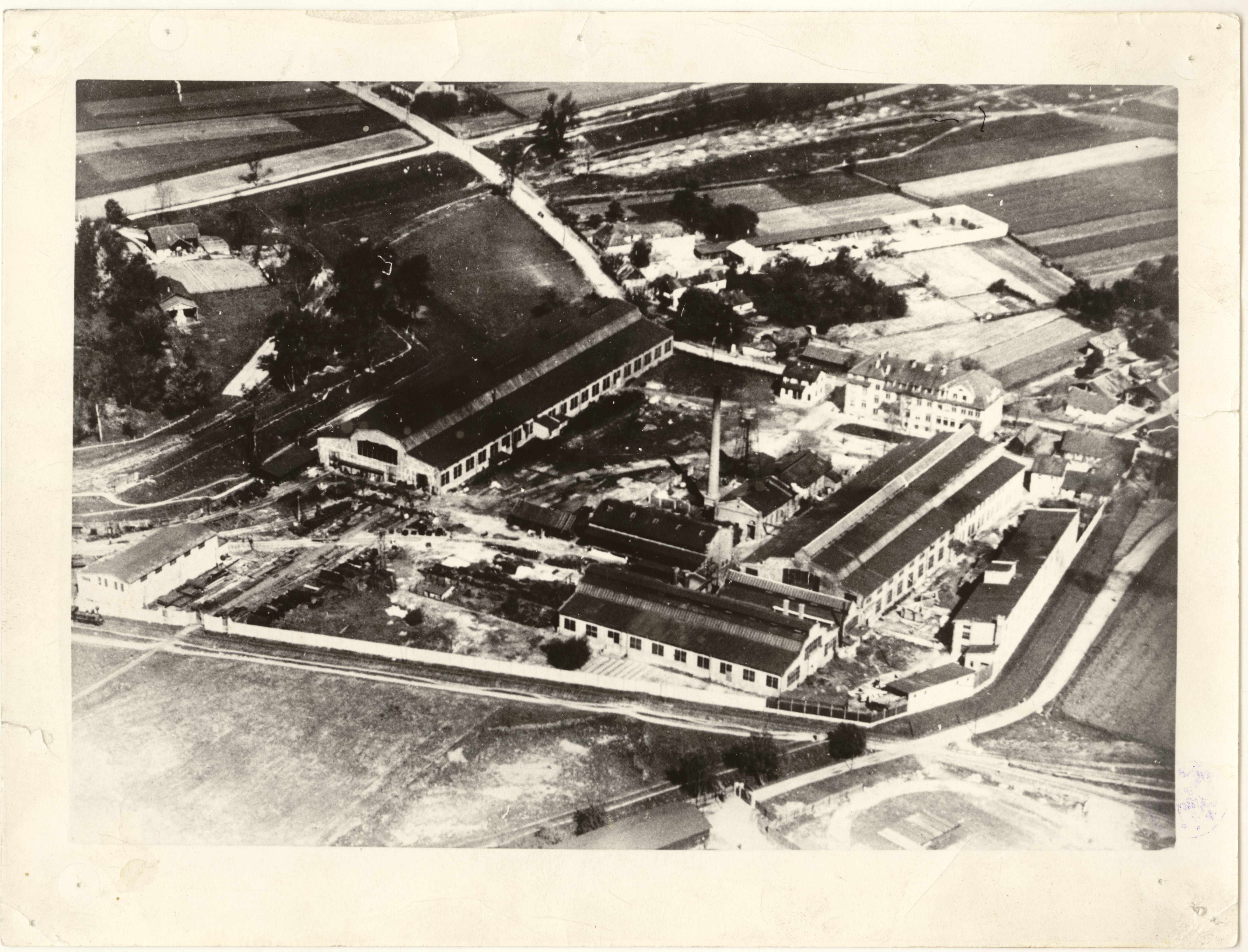 fabryka-maszyn-i-wagonow-l-zieleniewski-fotografia-lotnicza-autor-fot-nieznany-okolo-1920
